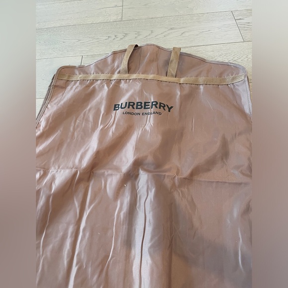 Burberry Khaki Hooded Women Jacket - Picture 12 of 12